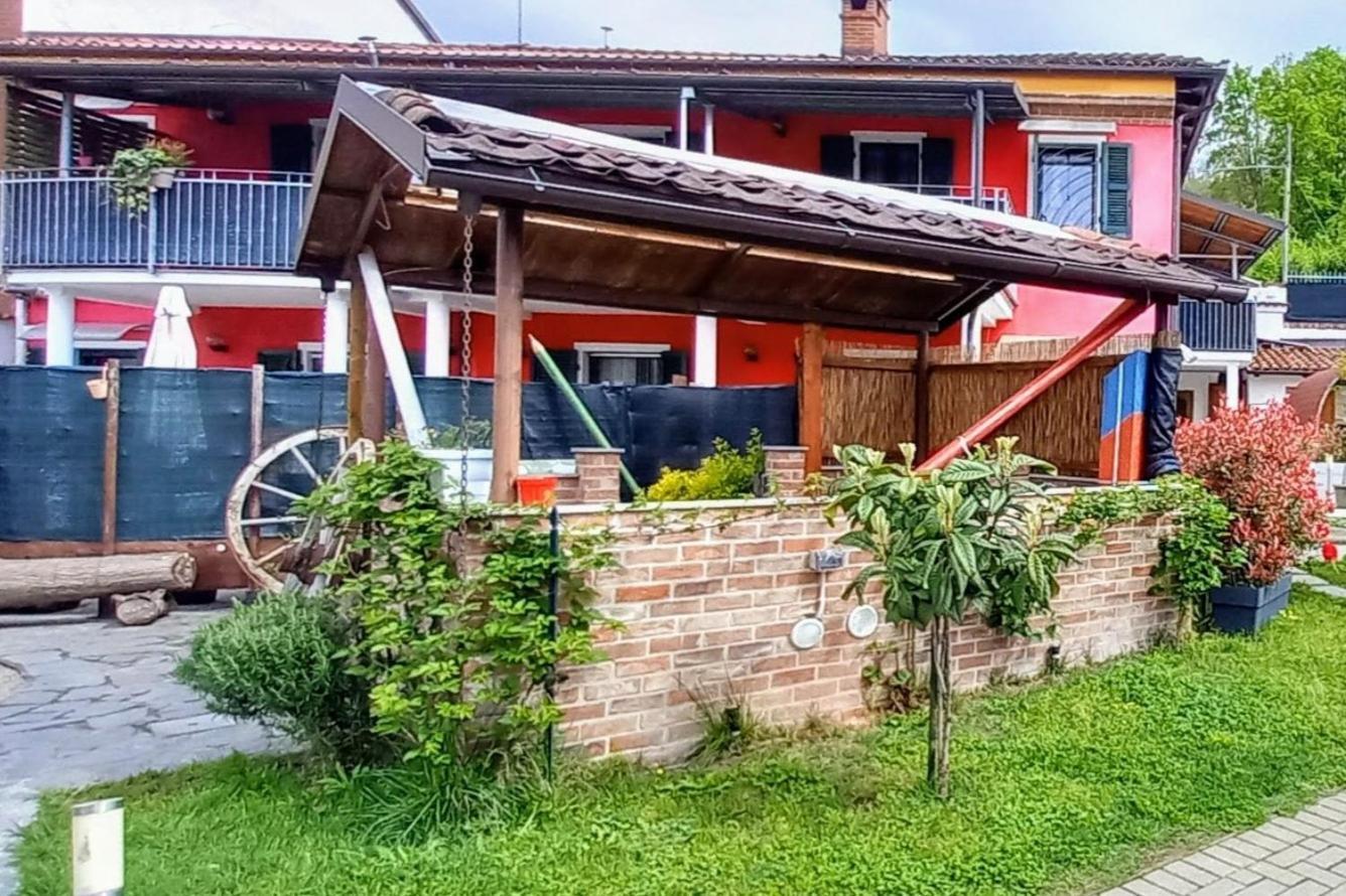 Apartment Casa Vacanze La Fermata Delle Rondini *
